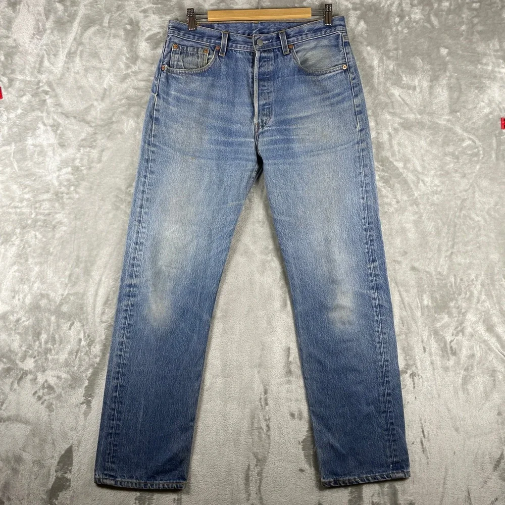 Vintage Levis 501xx Jeans Mens 34x34 fit 32x31 Made in USA Shrink To Fit Whisker